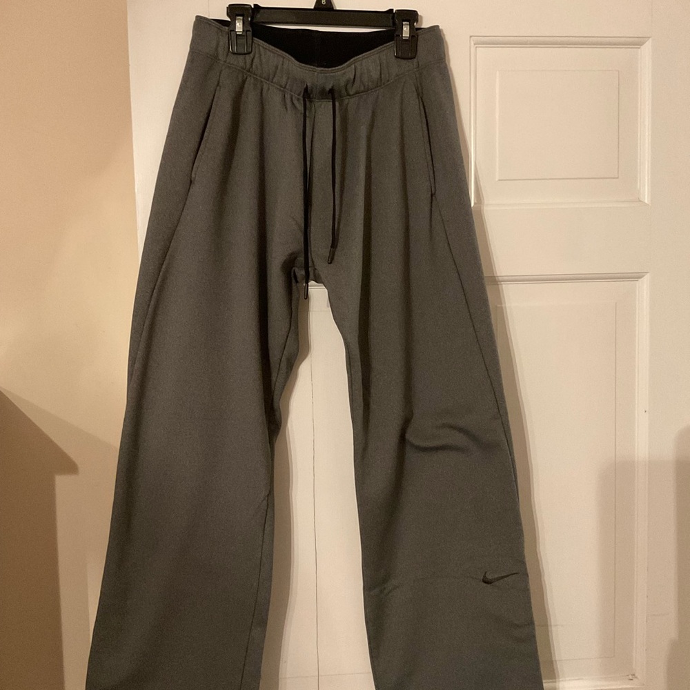Nike Therma - Fit pants Ladies size Small